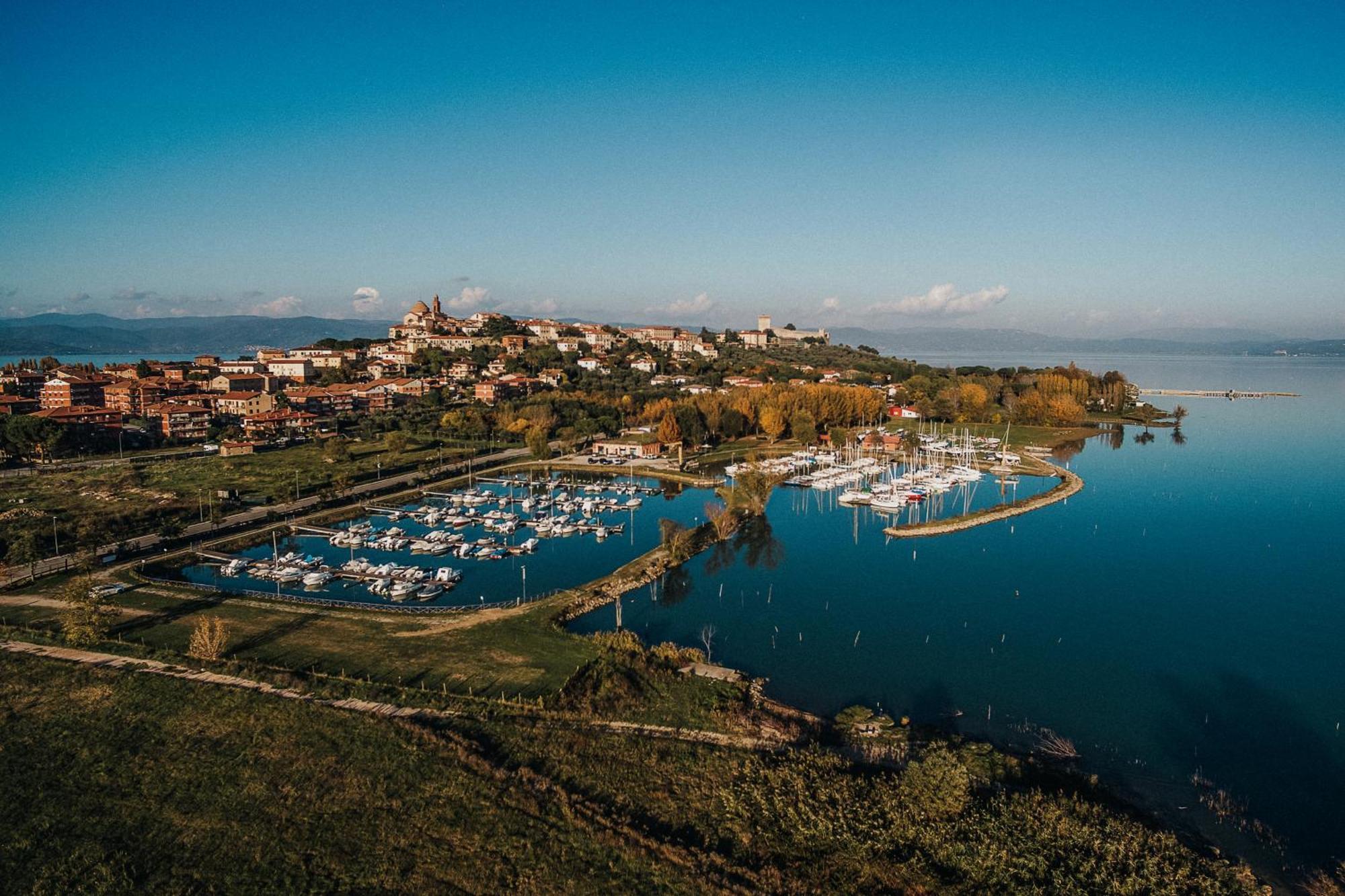 I See Lake Castiglione del Lago Exterior foto